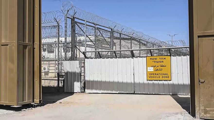 Capture of a video outside the Saharonim high security prison, in the middle of the Israeli desert of the Neguev, where the captured activists that you made of the flotilla 'Global Sumud' were transferred. EFE/MAGDA GIBELLI