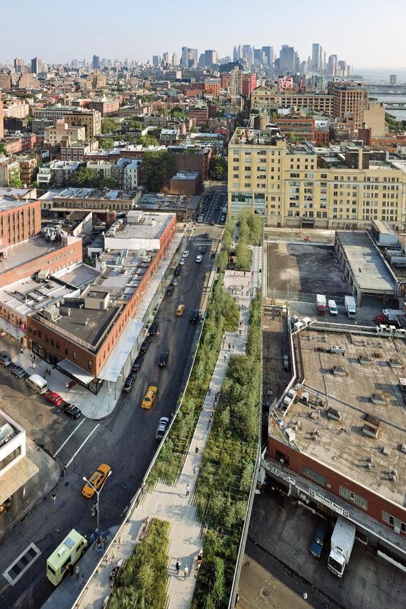 James Corner y Diller Scofidio+Renfro, Paseo High Line, Nueva York, Estados Unidos. Foto de Iwan Baan. En una infraestructura ferroviaria del año 1930 se ha transformado en un parque público que se eleva sobre el nivel del suelo y donde crecen hierbas silvestres.