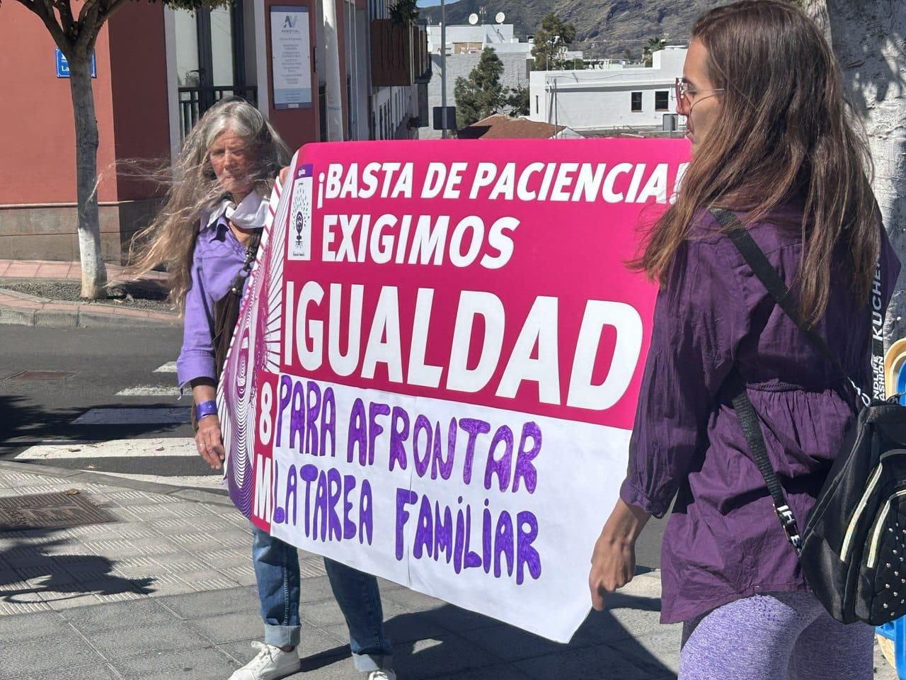 Marcha en La Palma por “los derechos pendientes” de las mujeres.