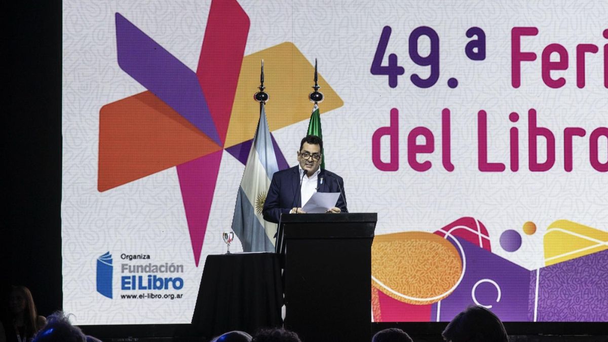 Leonardo Cifelli, secretario de Cultura de la Nación, fue abucheado durante su discurso en 2025.