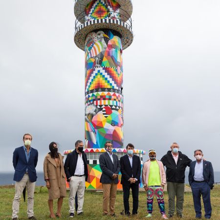 Presentación del proyecto de Okuda en el Faro de Ajo.