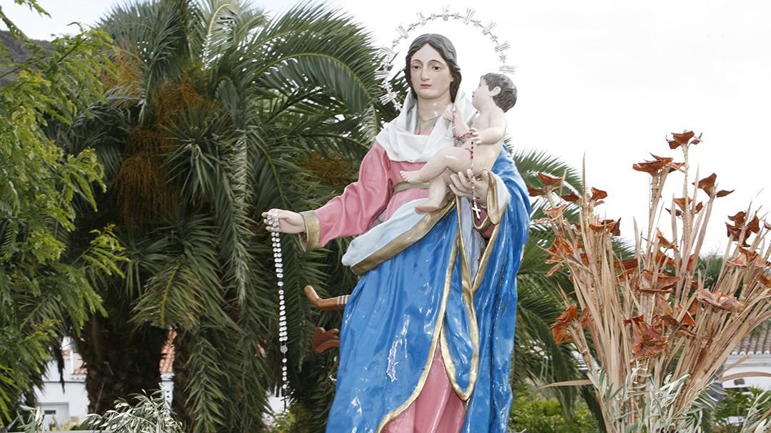 Las calles de Santa Lucía de Tirajana se llenan con motivo de la romería de Los Labradores. (Foto: Alejandro Ramos).