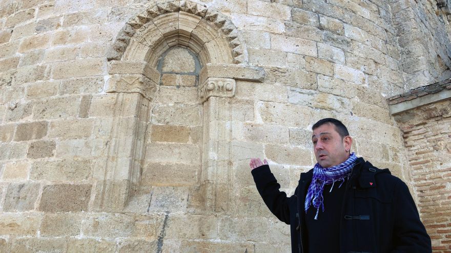 La iglesia románica parcheada con cemento pone en cuestión la conservación de los edificios BIC