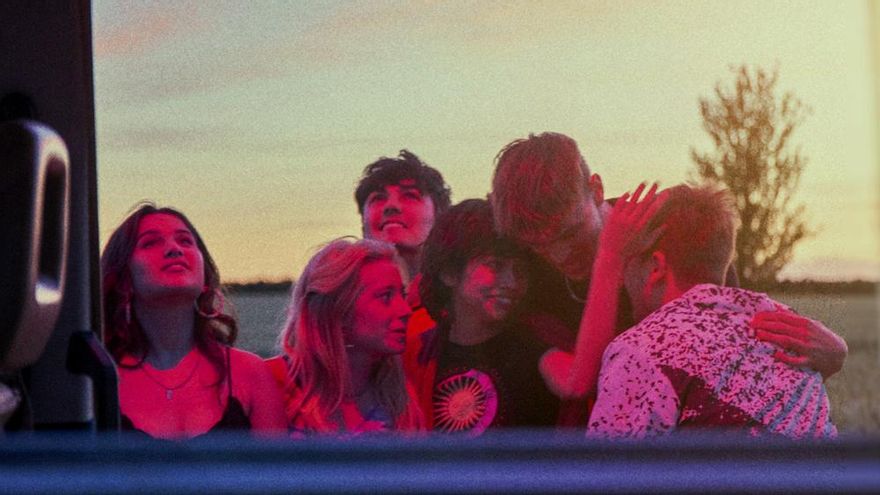 'Cómo mandarlo todo a la mierda' funciona a medias como serie, pero destaca como retrato de una generación