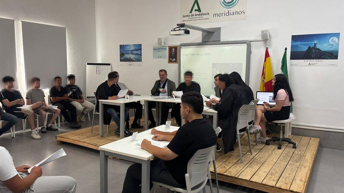 Un 'roleplay' judicial para que menores infractores vean el daño causado a las víctimas