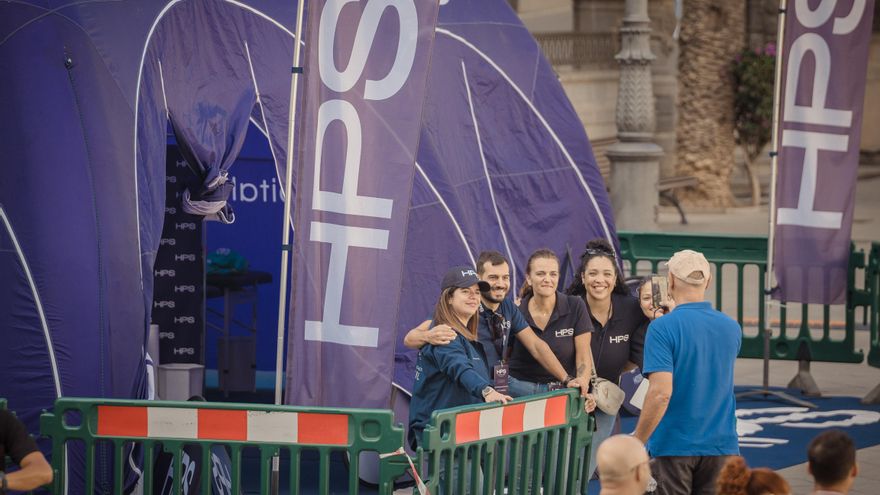 Hospitalito y equipo Sanitario de HPS durante la carrera