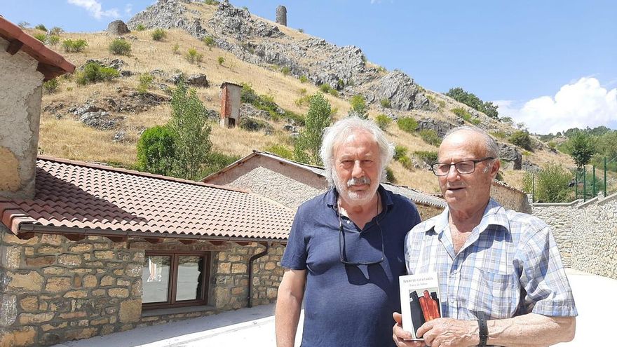 El eco de los huidos al monte que Julio Llamazares convirtió en la novela 'Luna de lobos' hace cuarenta años