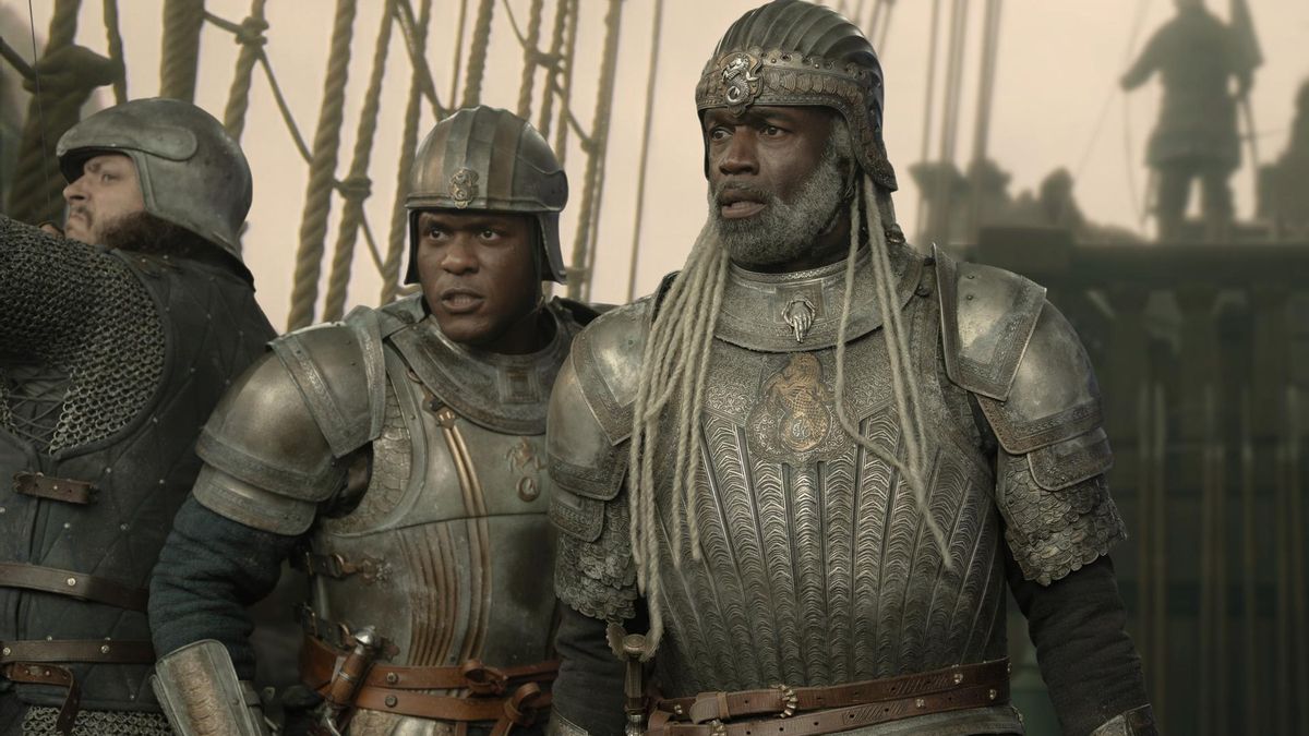 Corlys Velaryon y Alyn de la Quilla en la batalla del Gaznate, en el episodio 1 de la temporada 3 de 'La casa del dragón
