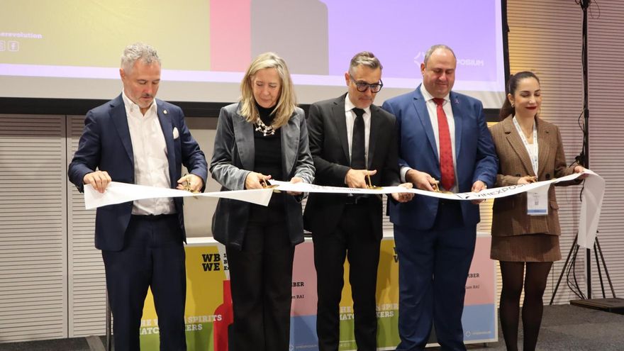 Cooperativa San Isidro de Cuenca y Bodegas San Dionisio de Albacete, premiadas en la Feria de Vino a Granel