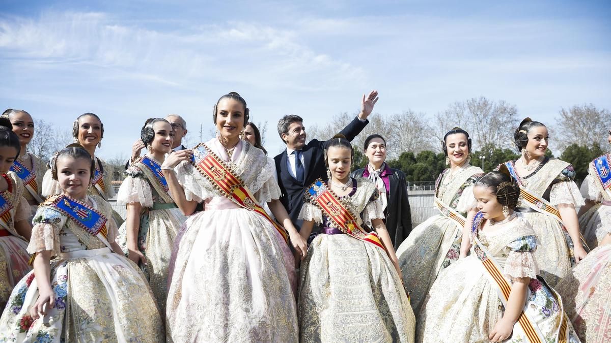 El presidente de la Comunitat Valenciana, Carlos Mazón, en la mascletá de Madrid.