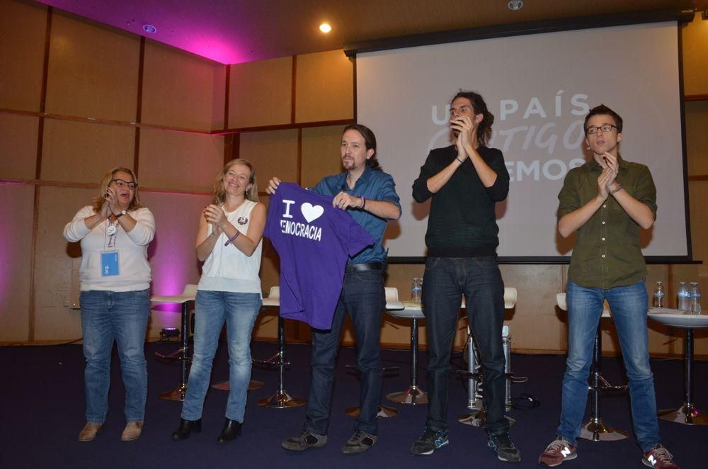 Acto de campaña de Podemos en Tenerife. (Foto: Moisés Pérez).