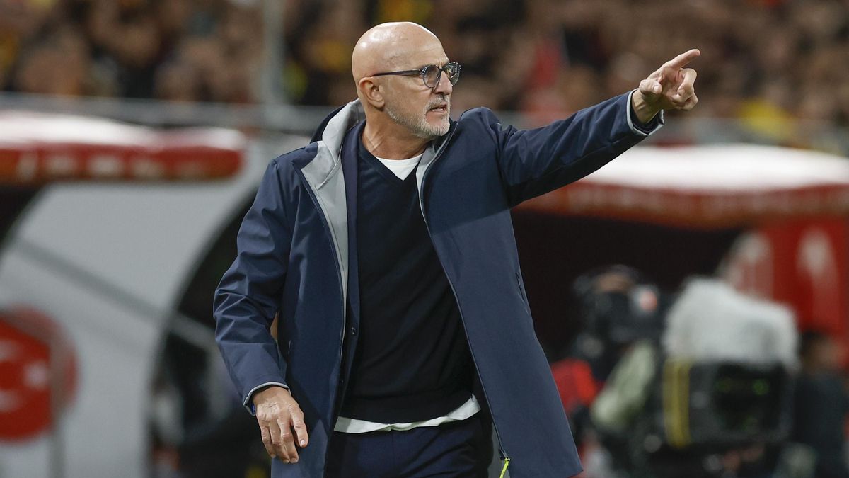 El seleccionador de España Luis de la Fuente durante un encuentro de la fase de clasificación