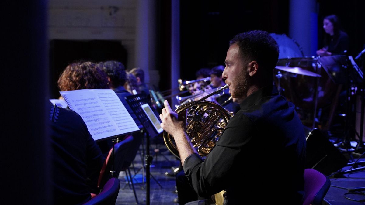 Componente de la Orquesta Sinfónica Flamenca.