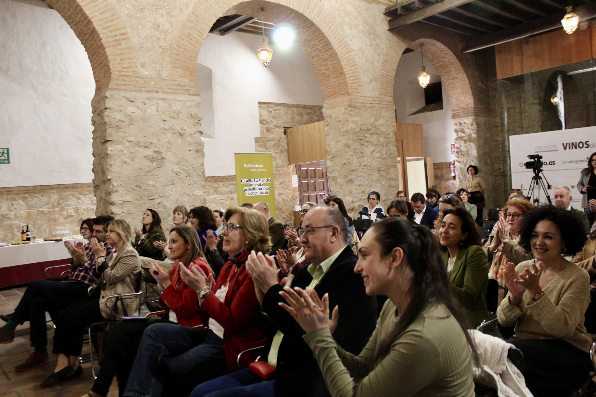 Asistentes al segundo encuentro Vinos de Autora en Valdepeñas