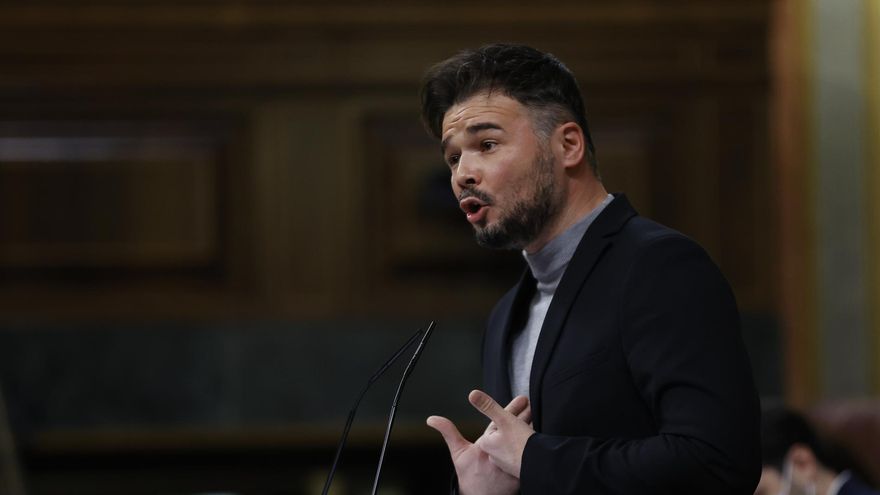 El portavoz de ERC, Gabriel Rufián, durante su intervención tras la comparecencia del presidente del Gobierno, Pedro Sánchez, ante el pleno del Congreso.