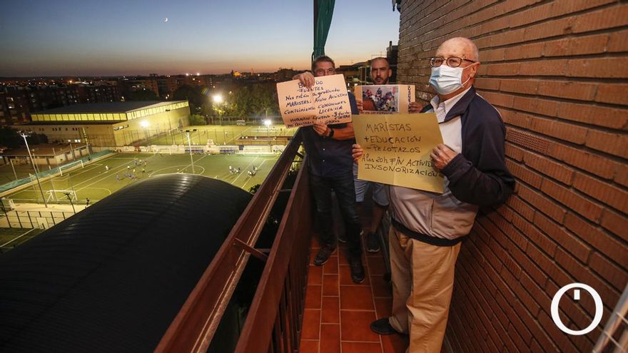 A seis metros de una pista de baloncesto no insonorizada: vecinos de la Fuensanta denuncian "acoso acústico"