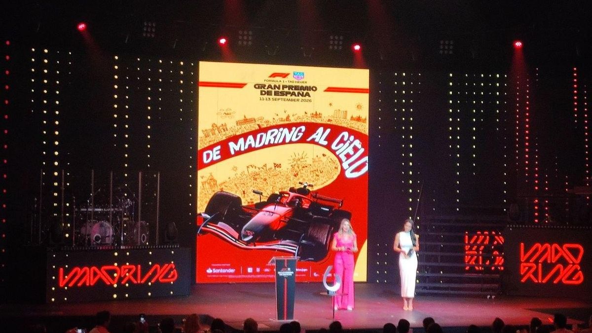 El cartel del circuito Madring, con los habituales elementos característicos de Madrid de fondo.