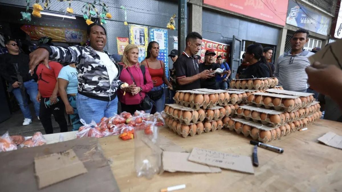 Un mercado callejero en Venezuela.
