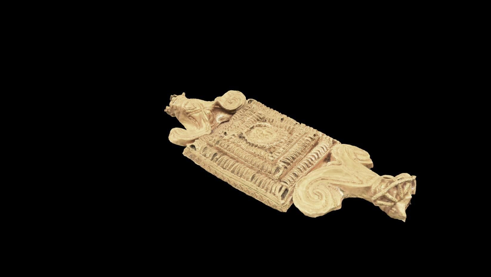 Datada en el siglo VII a.C. esta placa constituye el más refinado exponente de la orfebrería tartésica de la época