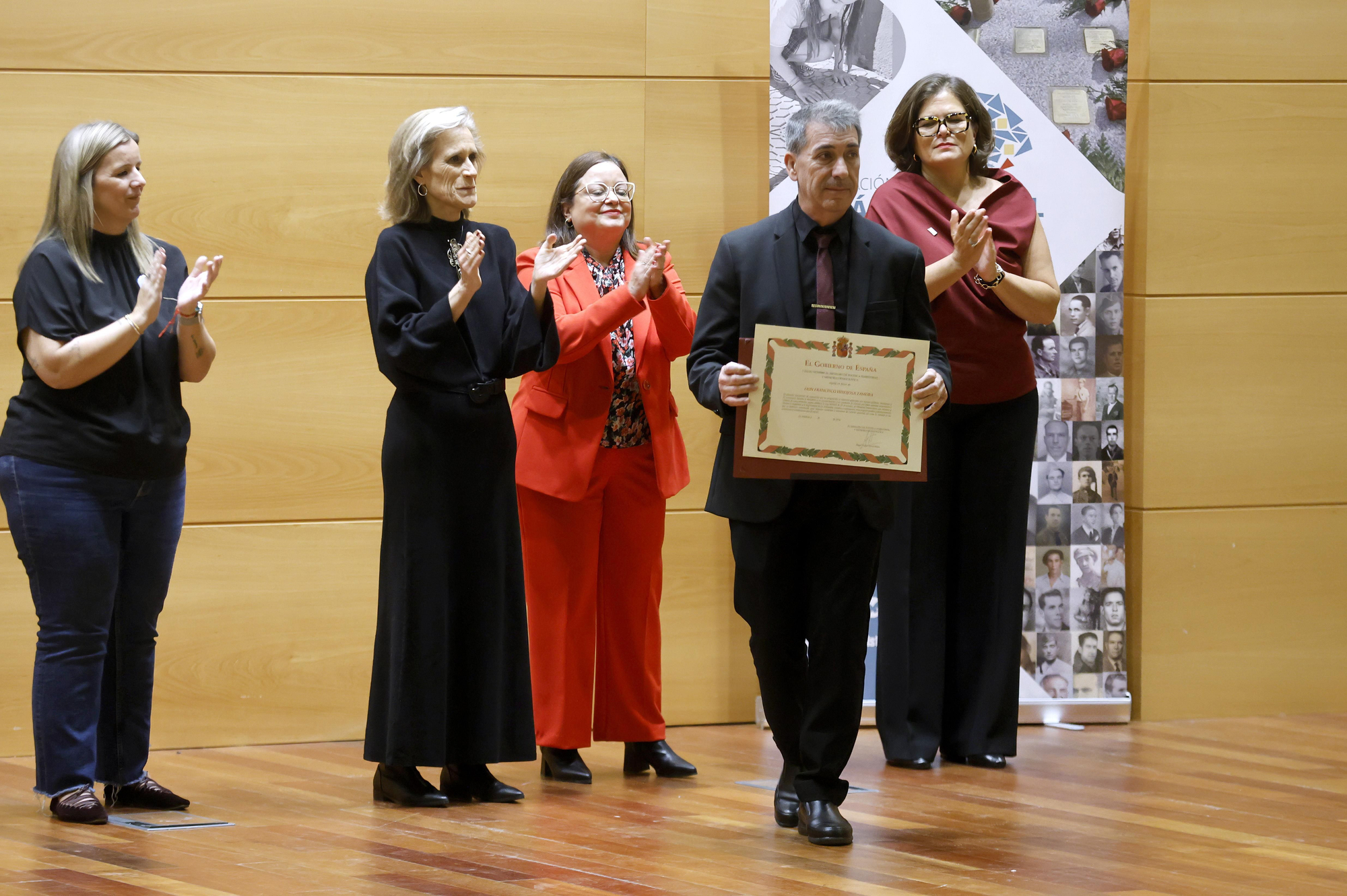 Acto de reconocimiento y reparación a represaliados por el franquismo y deportados a campos nazis