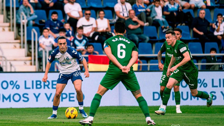 Un partido decepcionante devuelve al Tenerife a la Liga