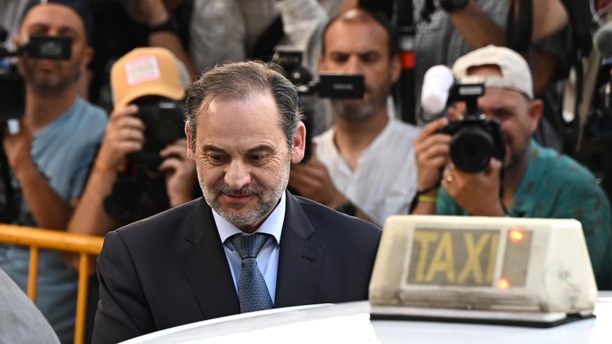 Imagen de archivo del exministro de Transportes, José Luis Ábalos. /Archivo. EFE/ Fernando Villar