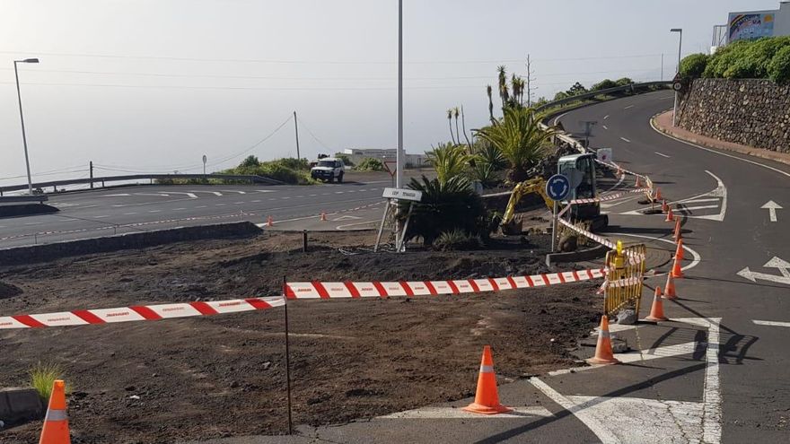 CC dice que las obras inacabadas en la Calle La Verada de Puntallana impiden el acceso por carretera a los vecinos