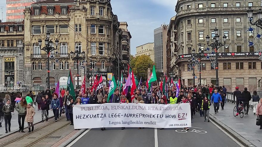 Urkullu admite que retrasará "dos o tres meses" más la presentación de la ley educativa