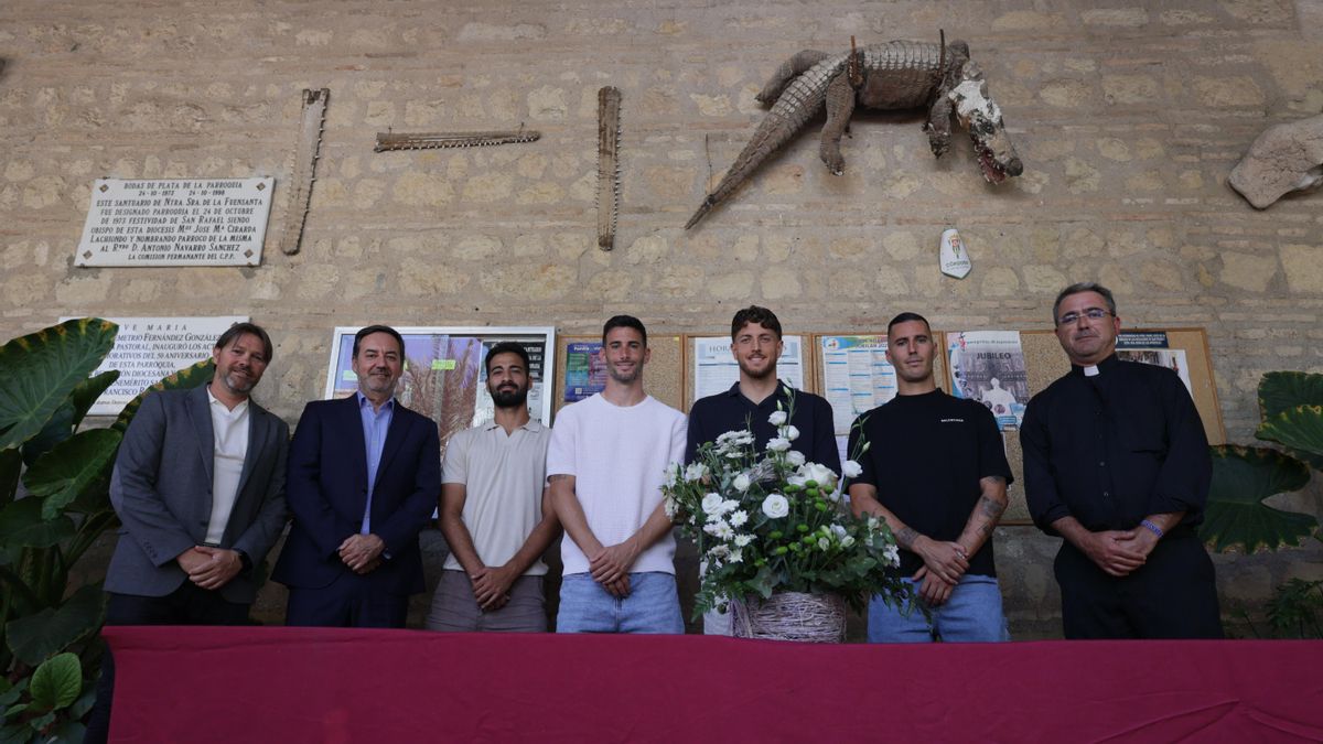 Una tradición ineludible: el Córdoba CF rinde honores a la Virgen de la Fuensanta