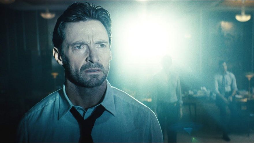 'Reminiscencia': Hugh Jackman vende nostalgia en una Miami inundada por el cambio climático
