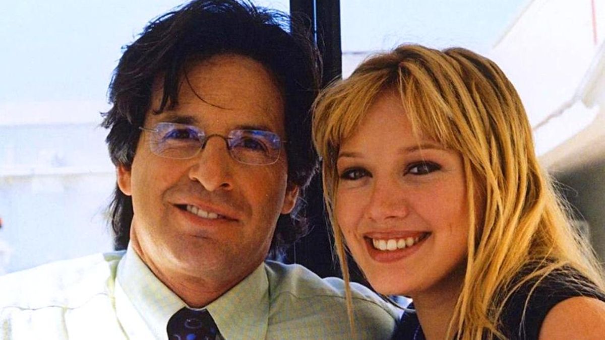 Robert Carradine y Hilary Duff, en 'Lizzie McGuire'