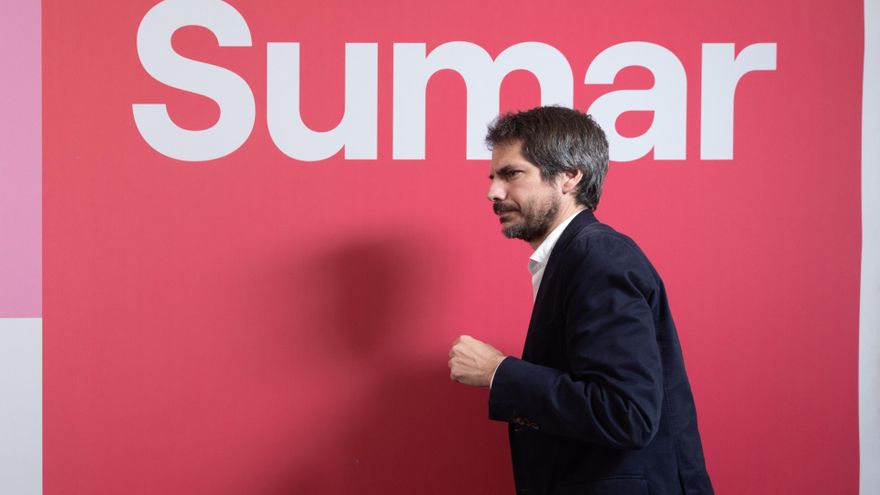 Archivo - El ministro de Cultura y portavoz de Sumar, Ernest Urtasun, a su llegada a una rueda de prensa, en el Espacio Rastro, a 27 de noviembre de 2023, en Madrid (España).