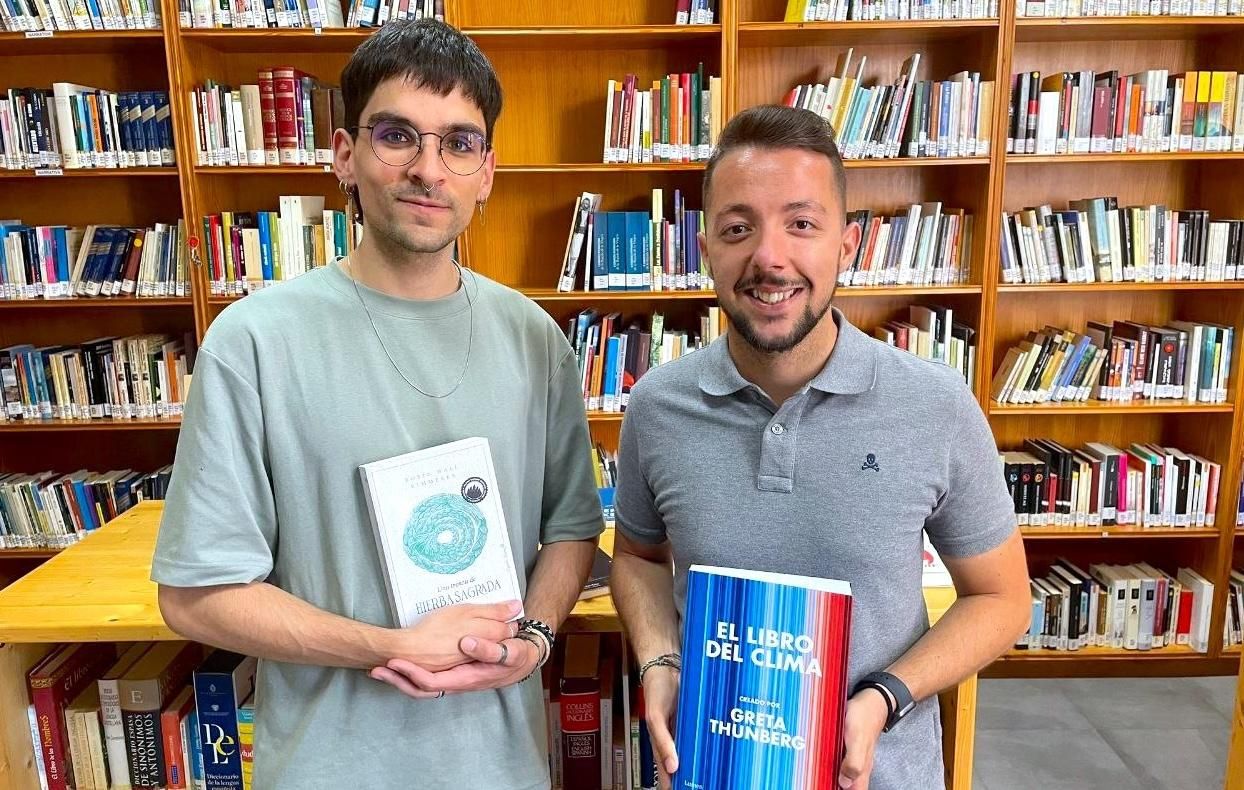 Entrega de libros en Tijarafe.