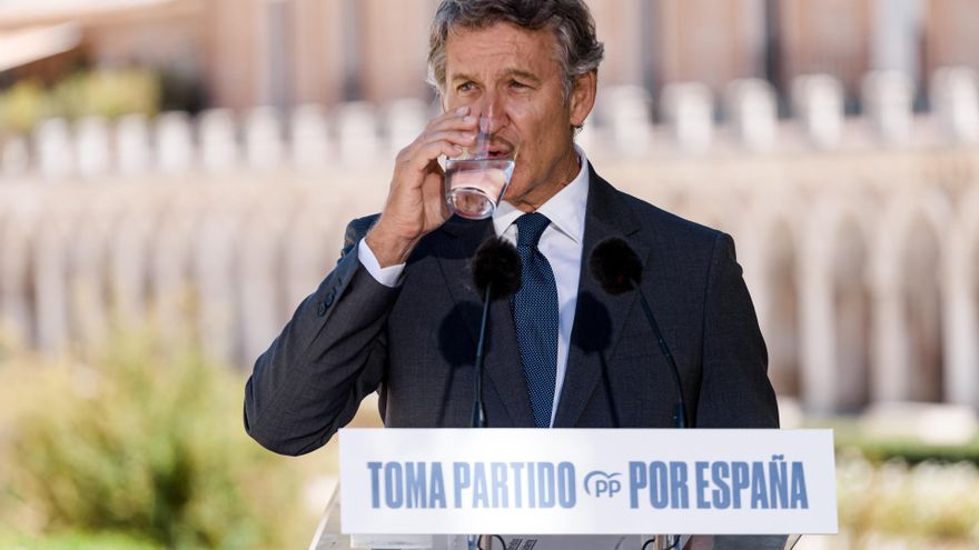 El presidente del Partido Popular, Alberto Núñez Feijóo, durante una rueda de prensa, posterior a la reunión del Comité de Dirección del PP, en el Hotel NH Collection Palacio de Aranjuez, a 1 de septiembre de 2025, en Aranjuez, Madrid (España).