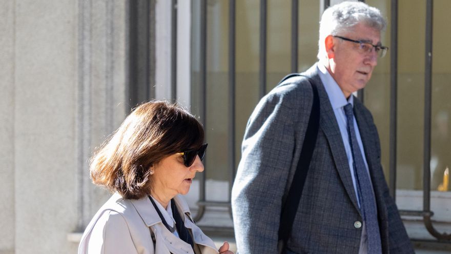 La fiscal superior de la Comunidad de Madrid, Almudena Lastra, a su salida de la primera jornada del juicio al fiscal general del Estado, a 3 de noviembre de 2025