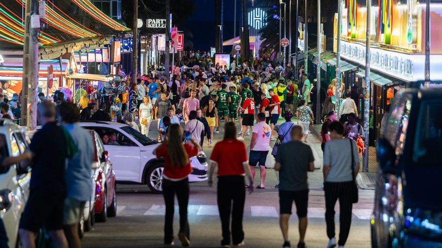 'Ballermann', el abismo de la cerveza, el balconing y las camisetas nazis en Mallorca: "Nunca he salido de allí, no conozco la isla"