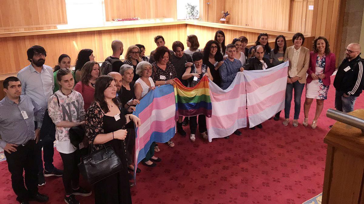 El PP tumba la ley gallega de identidad de género y agita discrepancias entre colectivos LGTBI