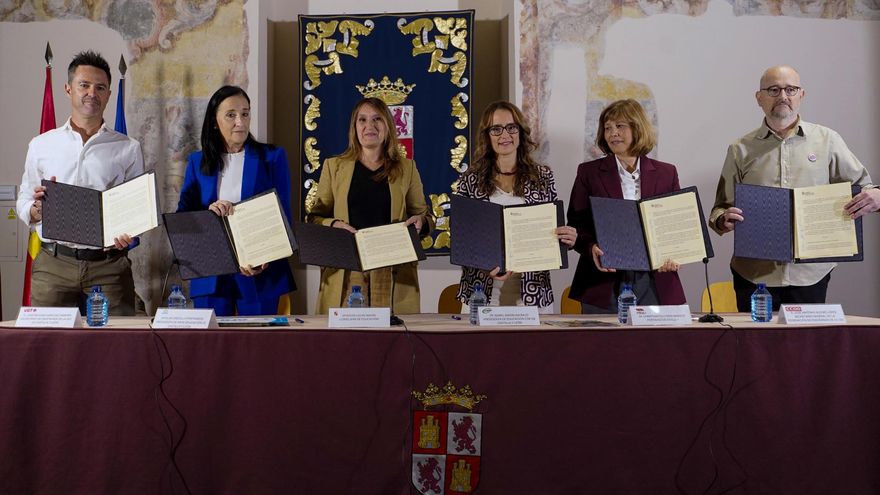 Educación y sindicatos ratifican el acuerdo docente como punto de partida de más mejoras