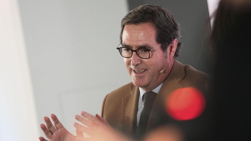 Garamendi, sobre la reducción de la jornada laboral: “¿Tú crees que Alcaraz trabaja 37 horas y media a la semana? No”