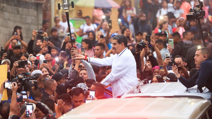 Maduro llama "dictadura" a El Salvador y denuncia "violación masiva" a DD.HH. de migrantes