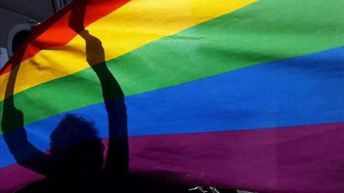 El Cabildo el Ayuntamiento de Tazacorte y la Asociación LGTBIQ+ Violetas condenan el acto vandálico contra la campaña del Orgullo LGTBIQ+ de La Palma