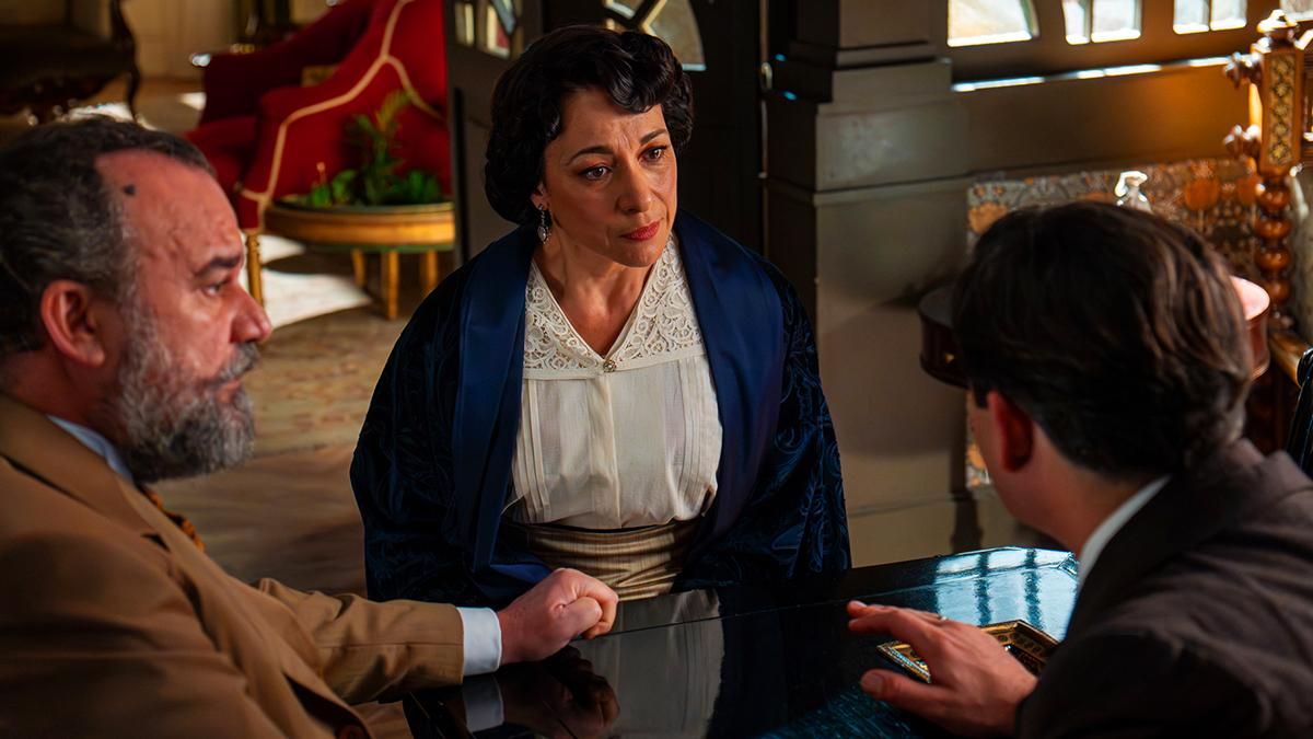 'La Promesa' avanza otra boda, una amenaza de muerte y un fallido cara a cara en su nueva semana en RTVE