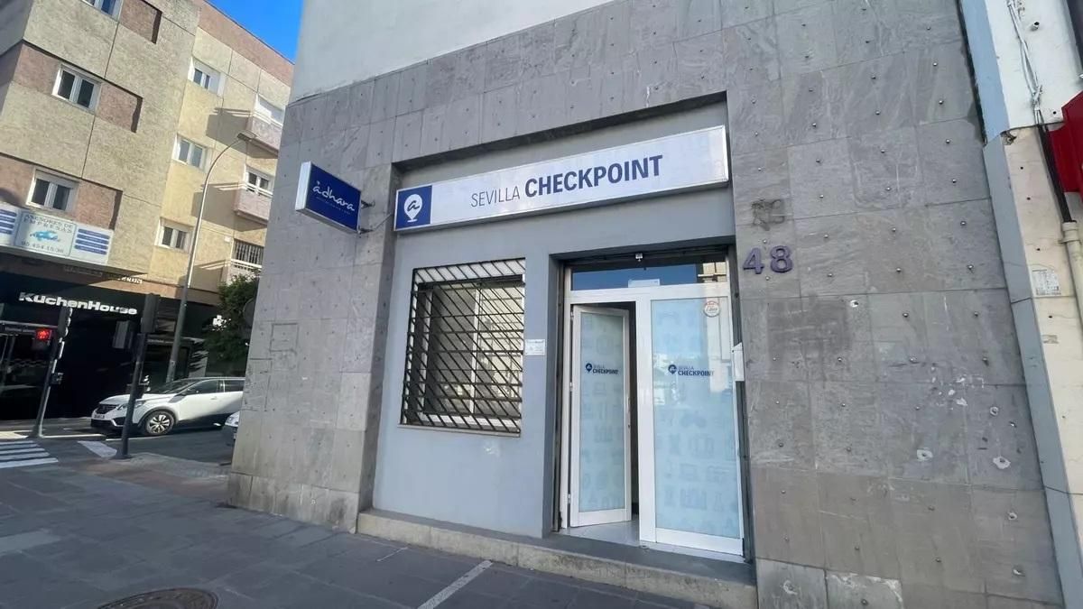 Centro de atención de Adhara, en Sevilla.
