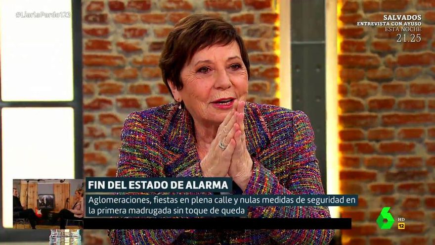 La pillada a Celia Villalobos por un micro abierto en 'Liarla Pardo': "¡Es una soplapollez!"