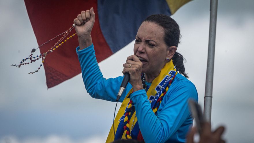 María Corina Machado pide a los bolivianos cuidar sus votos con "emoción" y "disciplina"