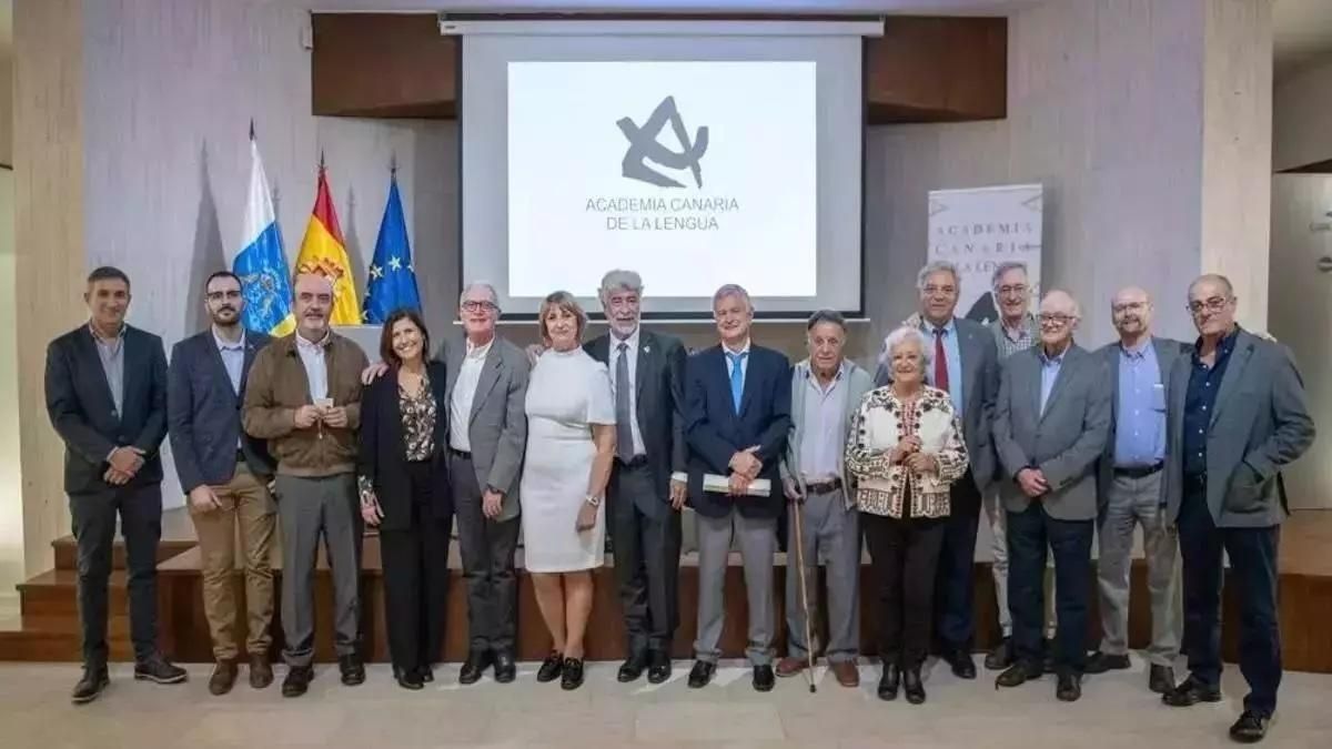 ¿Trancar, en su sentido de ‛cerrar’, significa en Canarias algo diferente que en la Península?