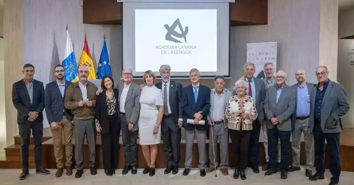 ¿Trancar, en su sentido de ‛cerrar’, significa en Canarias algo diferente que en la Península?