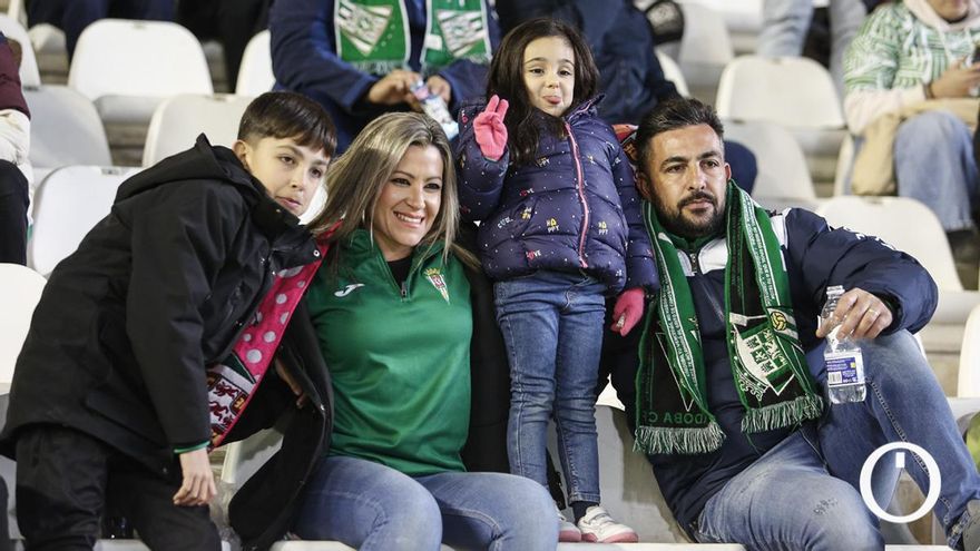 Grada Blanquiverde del Córdoba CF - CD Tenerife