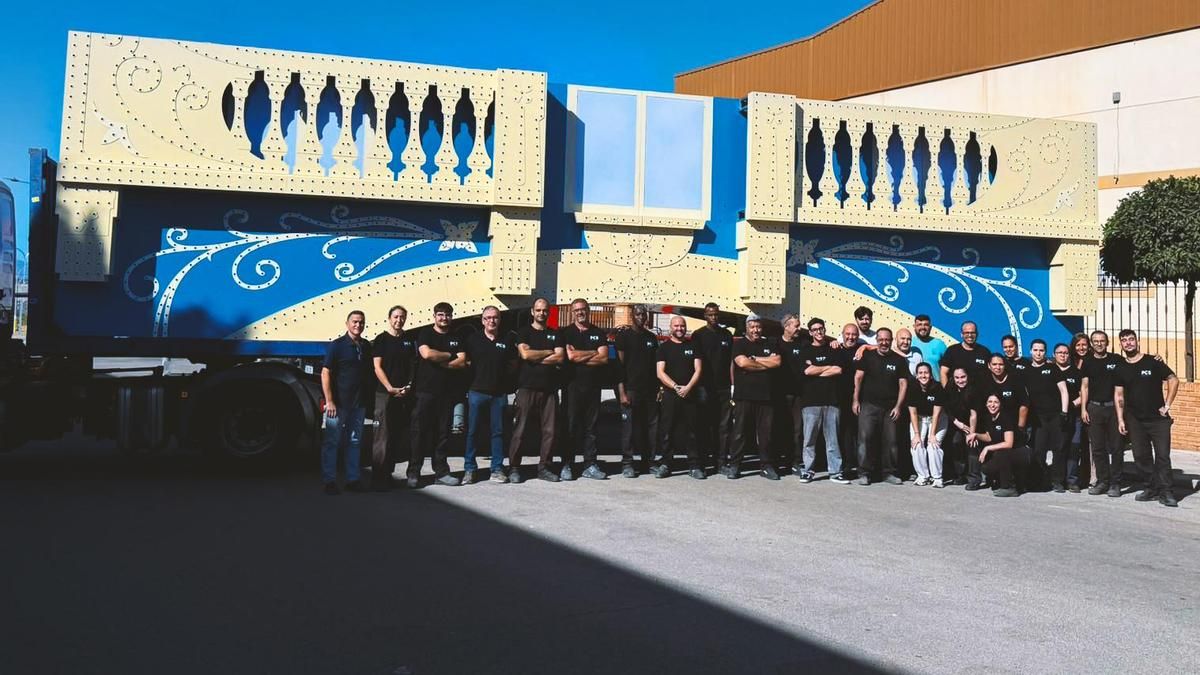 Una empresa de Puente Genil fabrica la portada de la feria de Montilla