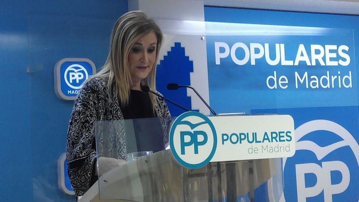 Cifuentes dice que "bajo ningún concepto" se va a colocar una placa de homenaje al 15-M en la sede de la Comunidad